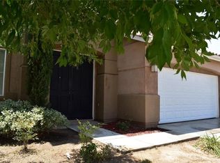 13209 Lone Pine Ct, Oak Hills, CA 92344