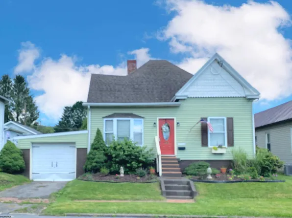 310 Highland Ave, Fairmont, WV 26554