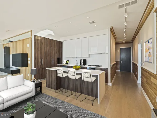 1650 Silver Hill Dr #2006, McLean, VA 22102