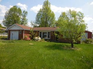 908 W Plumb St, Aurora, MO 65605