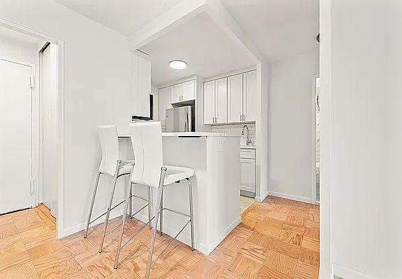 5th image of 70-25 Yellowstone Blvd #16O