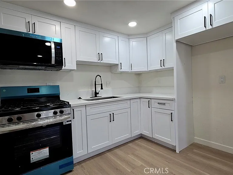 15917 Prairie Ave #2 — Photo 1