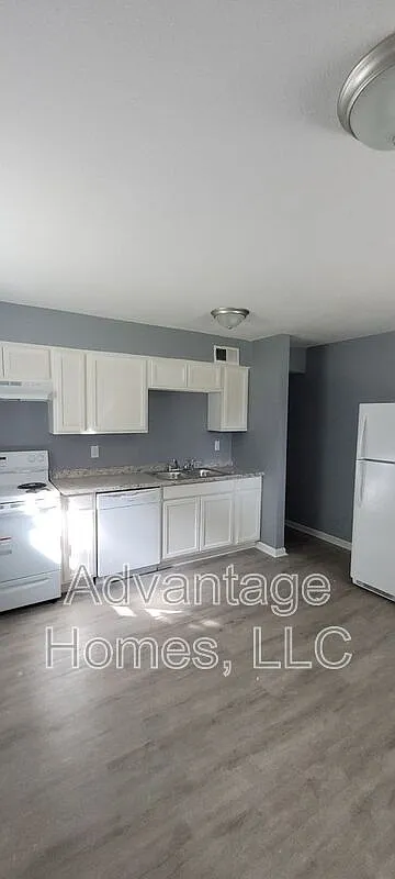 1 bed, 1.0 bath, 700 sqft, $795 — Photo 2