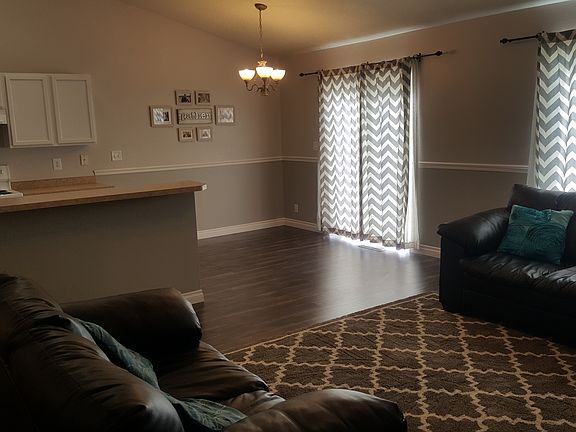 5th image of 2464 Alderwood Ave
