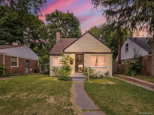 19712 Lahser Rd, Detroit, MI 48219