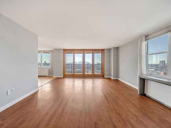 2nd image of 380 Mountain Rd APT 213