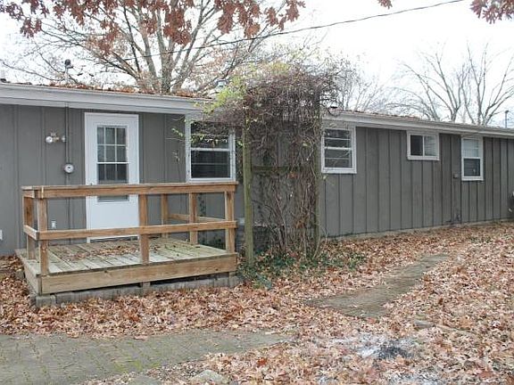 2nd image of 908 Lincoln Dr