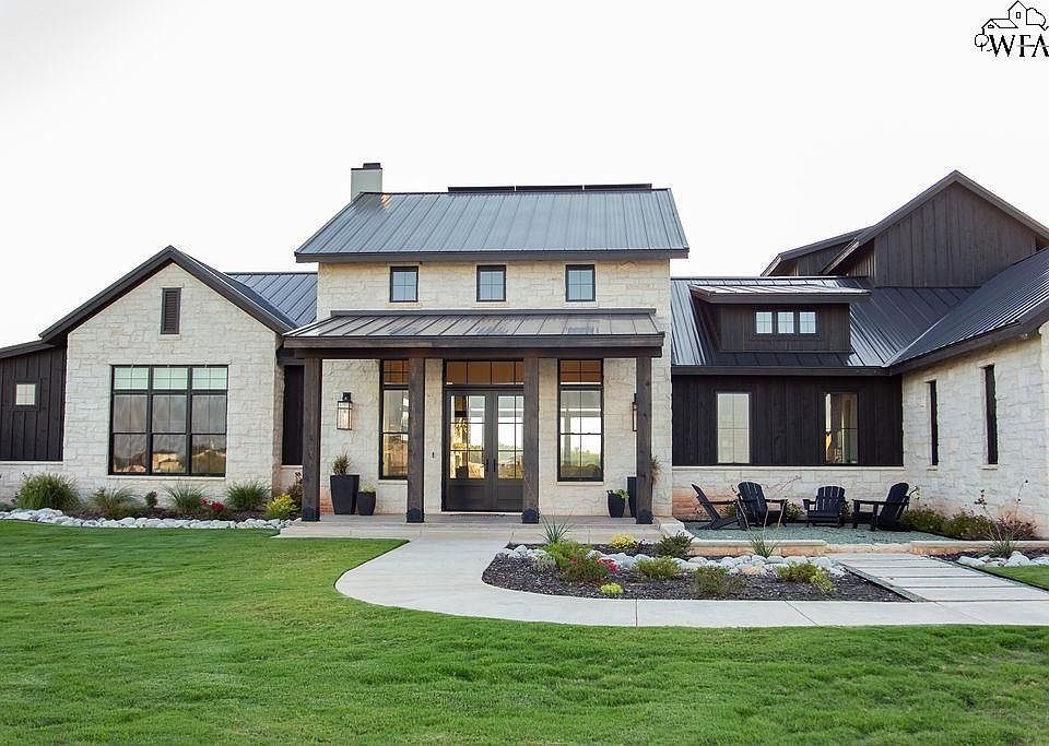 1st image of 649 Prairie Way