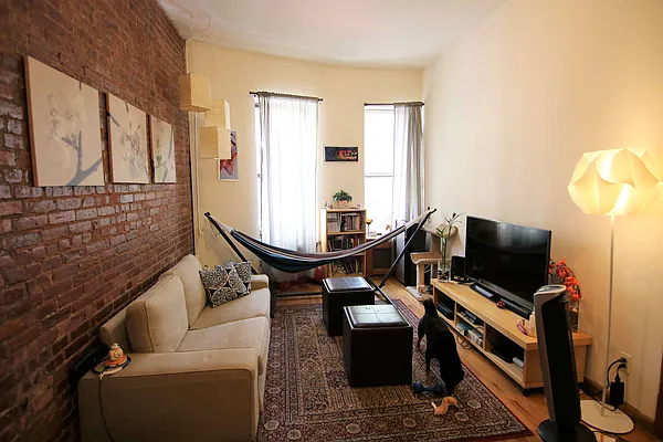 Rented by JK Dansar Corp | media 4