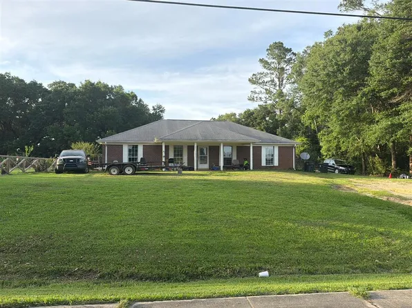 507 E Broadway St, Summerdale, AL 36580