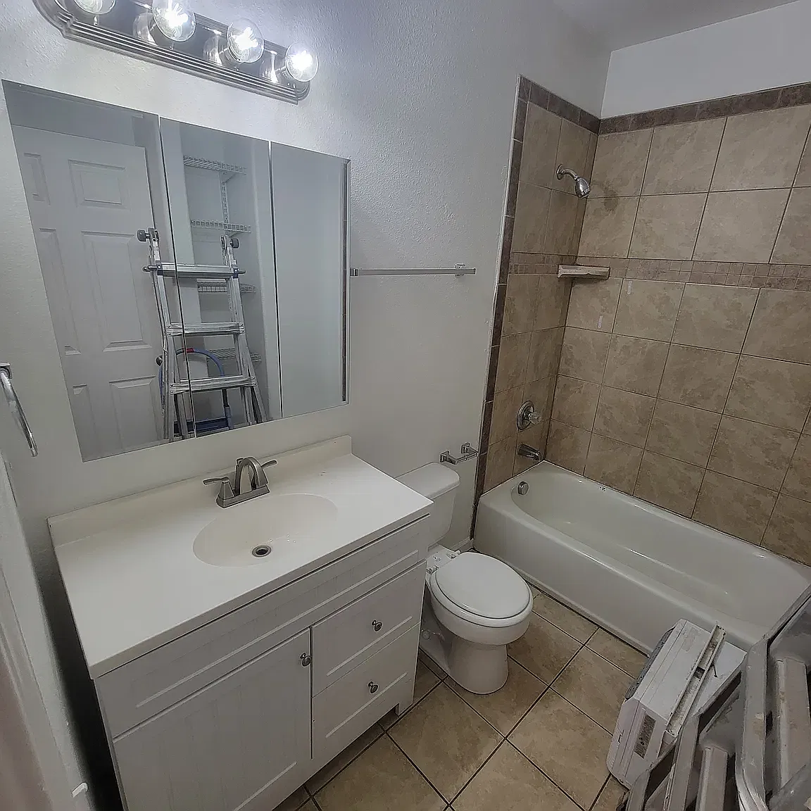 1450 Colorado Ave — Photo 3