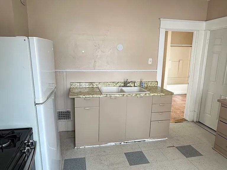 210 Southside Pkwy #2 — Photo 13