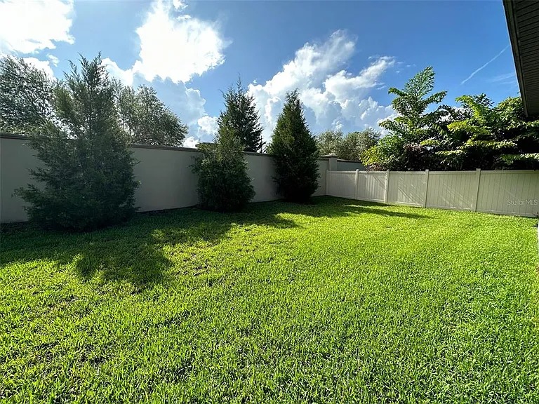 981 Bee Branch Ct — Photo 16