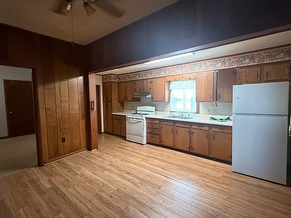 4th image of 334 N 7th St