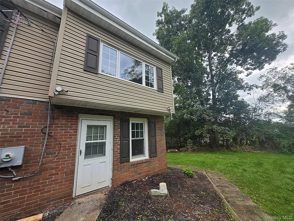 279 Reservoir Rd #2