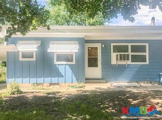 2237 Mount Vernon Rd SE #B, Cedar Rapids, IA 52403