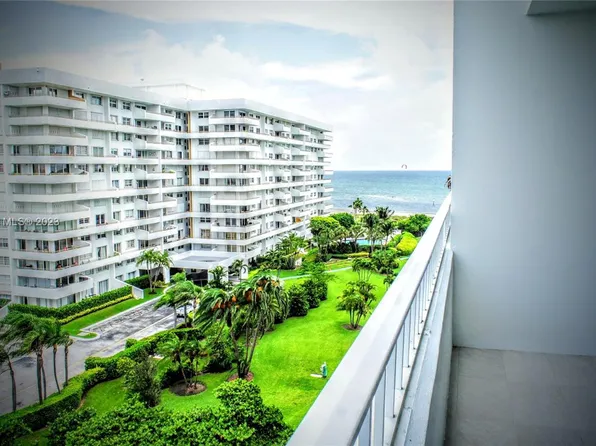 199 Ocean Lane Dr APT 812, Key Biscayne, FL 33149