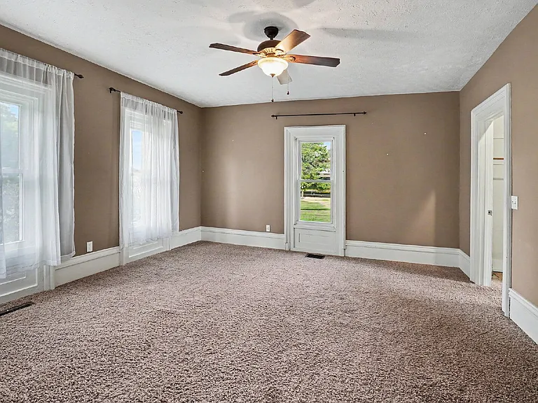 5749 Upton Rd — Photo 10
