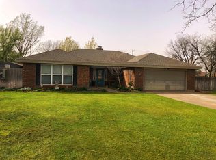 8708 Circle Dr, Amarillo, TX 79110