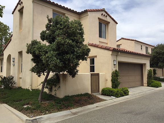3rd image of 302 Twin Harbor Dr