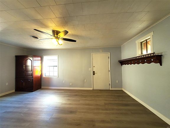 4th image of 2311 Gaebler Ave