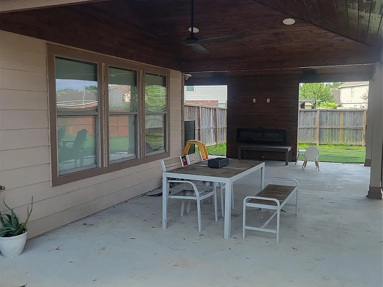 3903 Brook Garden Ln — Photo 18