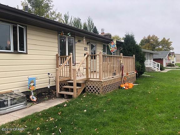 2nd image of 414 Greenwood Dr SE