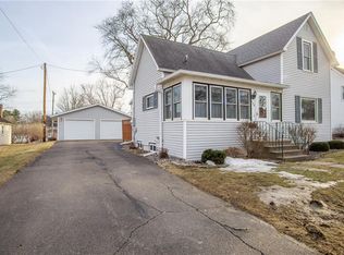 328 E 4th Ave, Stanley, WI 54768