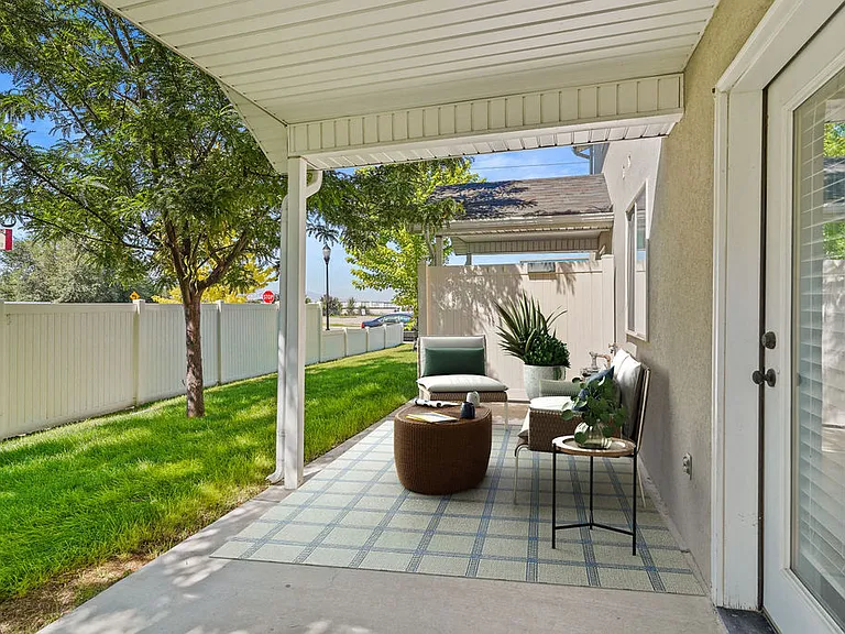 Angels Landing Townhomes — Photo 31