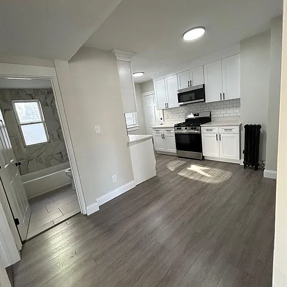 215 Ferry St #1 — Photo 1
