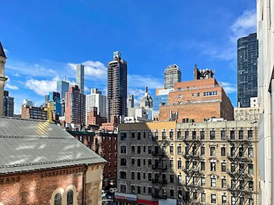 Sold by Compass | media 8
