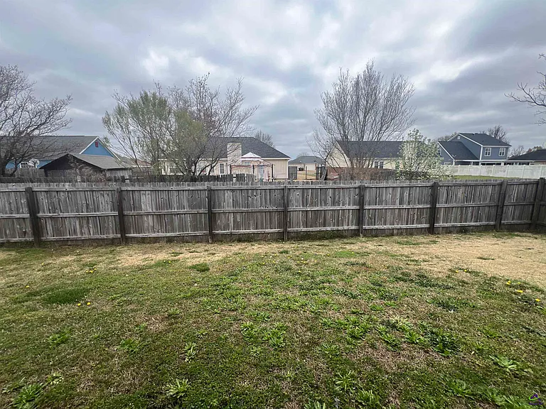 215 Haverhill Cir — Photo 21