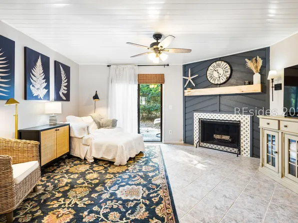 96 Mathews Dr APT 164, Hilton Head Island, SC 29926