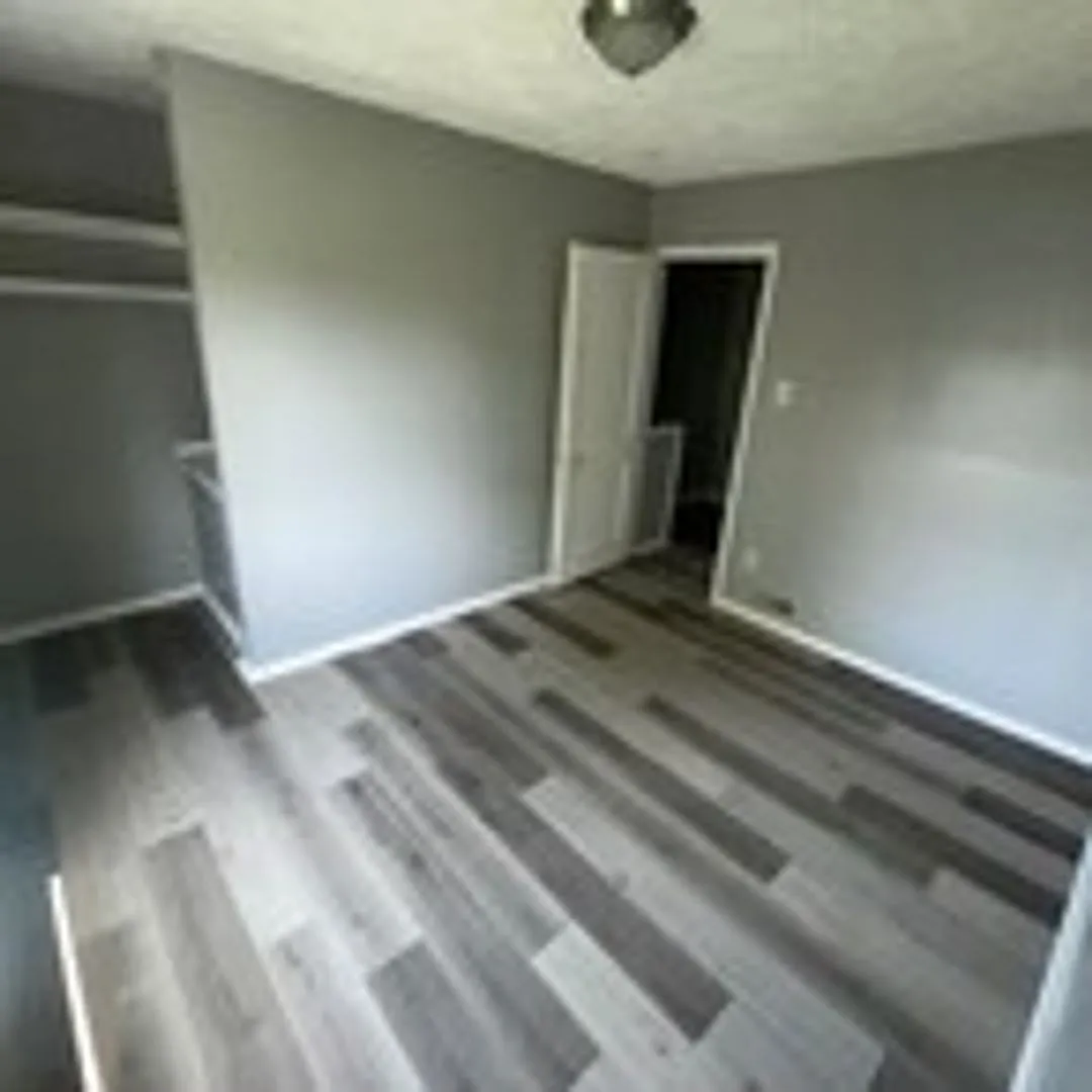 912 N Central Dr — Photo 3