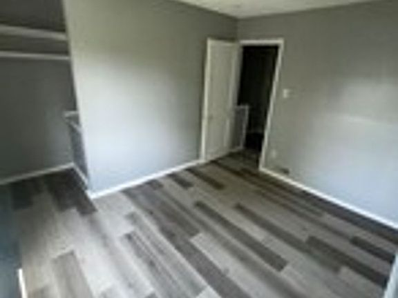 3rd image of 912 N Central Dr