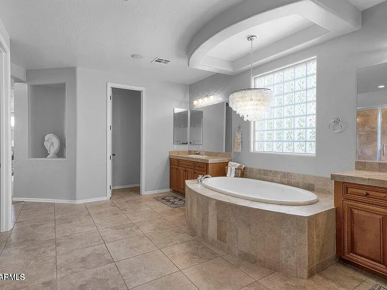 4590 E Waterman St — Photo 25