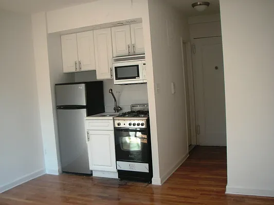 Rented by Sky Management | media 12