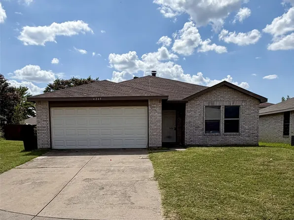 4249 Gray Fox Dr, Fort Worth, TX 76123