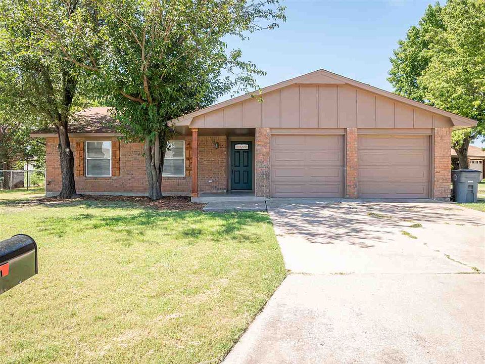 1st image of 5408 NW Cottonwood Dr