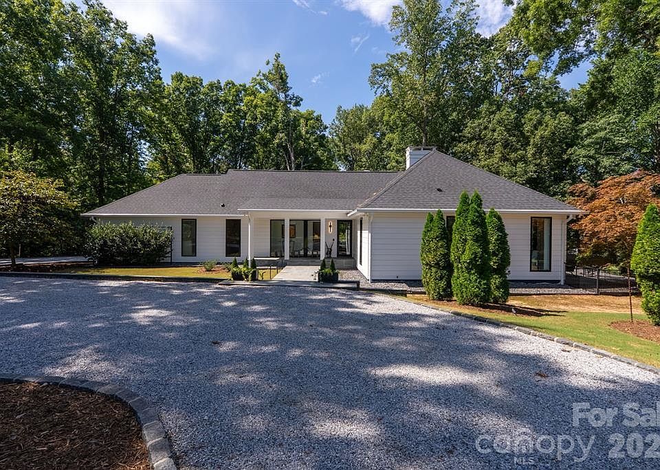 1st image of 159 Silver Fox Ln