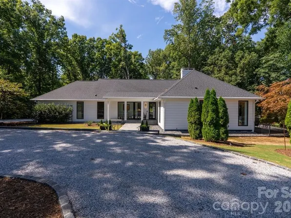 159 Silver Fox Ln, Tryon, NC 28782