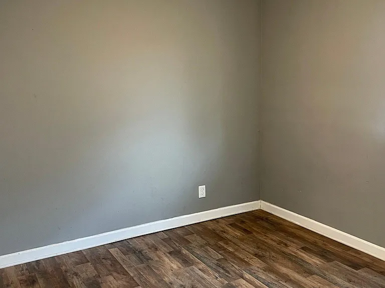 610 Ruth Ave #7 — Photo 4