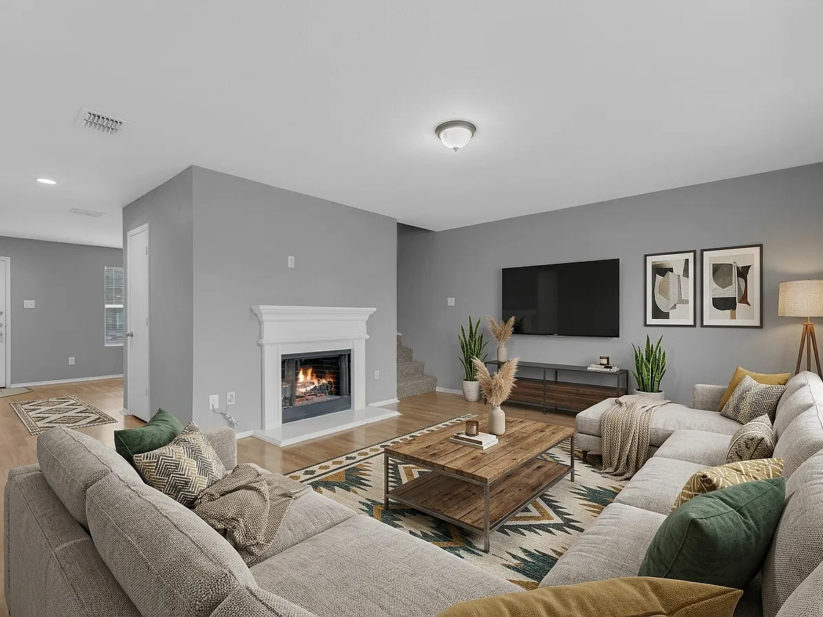 4 bed, 2600 sqft, $2,200 — Photo 3