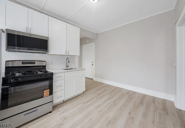 53 Henry St #A6 — Photo 3