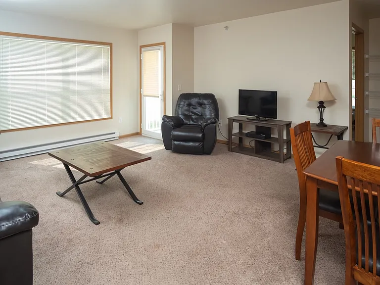 Stanley Apartments — Photo 10
