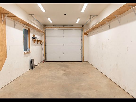 5th image of 415 E 5th Ave #D