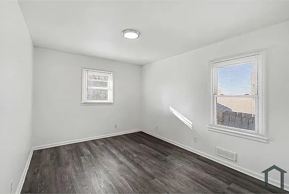 4050 E 70th St — Photo 10