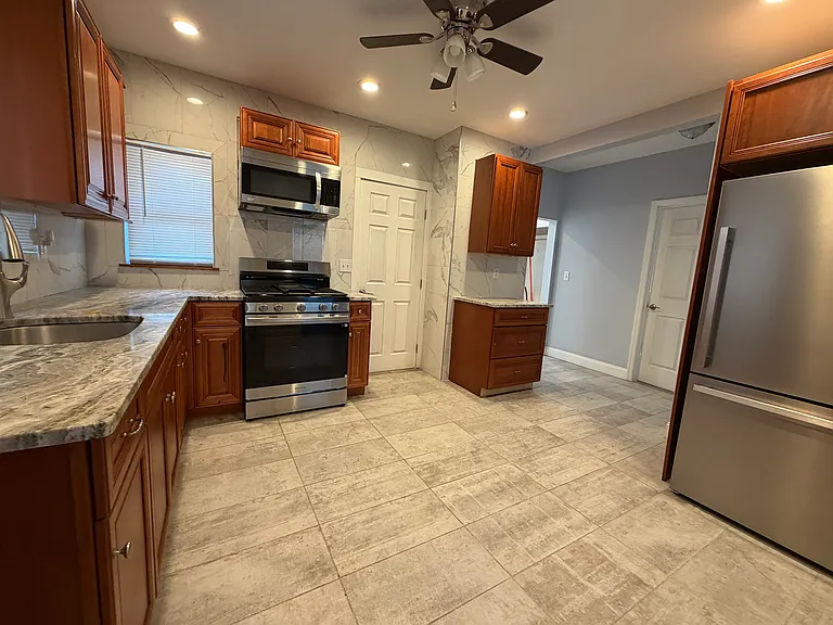 183 Myrtle Ave #1 — Photo 2
