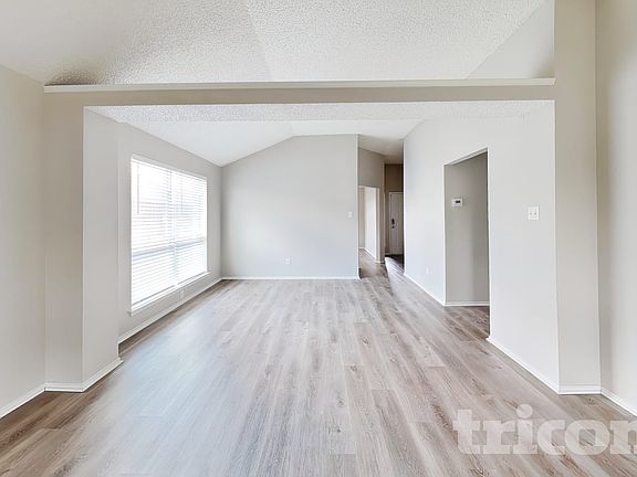 3rd image of 2745 Castro Ln