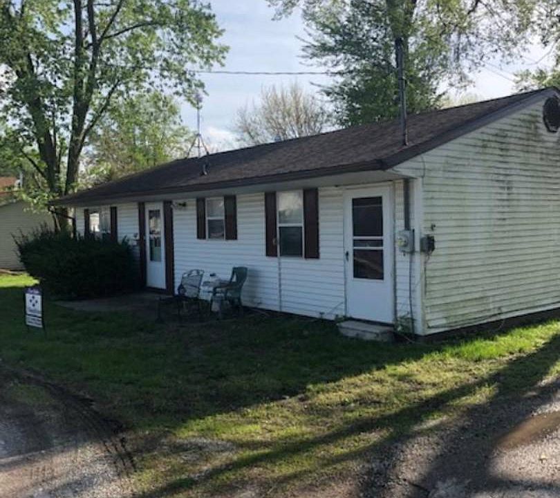2nd image of 607 Main St